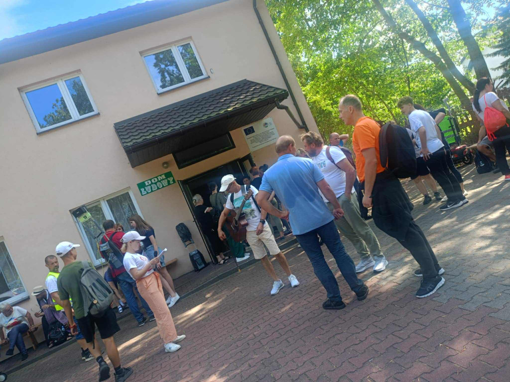 Pielgrzymi wyruszyli z Komarówki