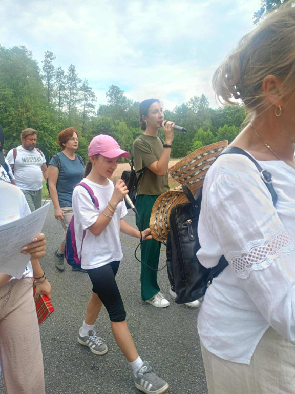 Pielgrzymi wyruszyli z Komarówki
