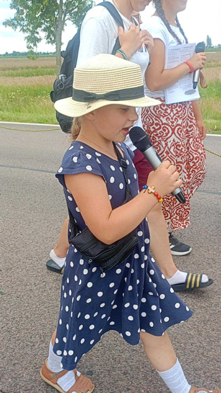 Pielgrzymi wyruszyli z Komarówki