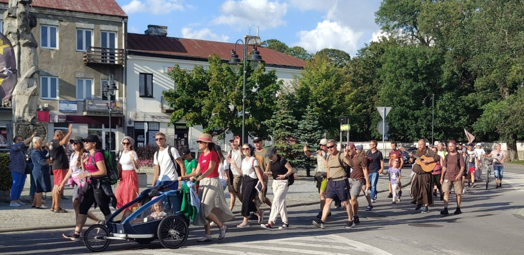 Przybycie pielgrzymów do Radzynia