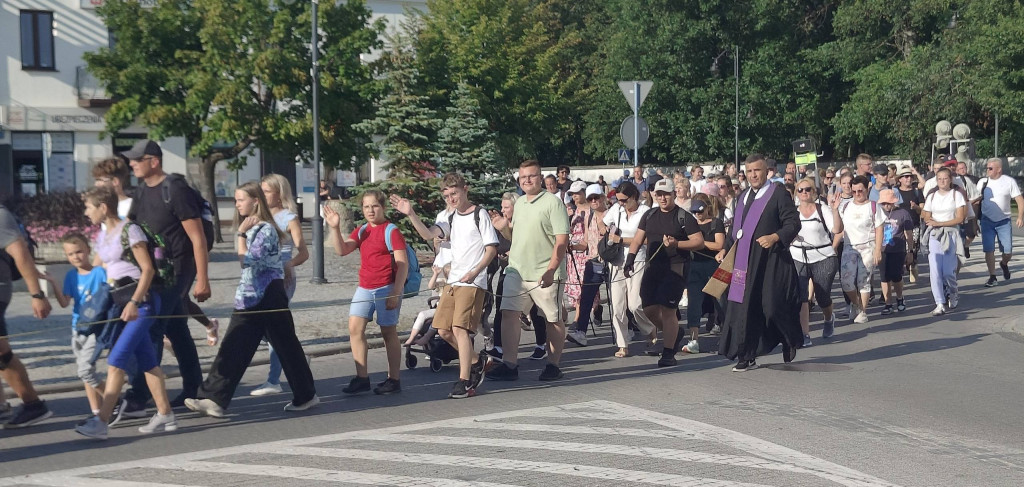 Przybycie pielgrzymów do Radzynia