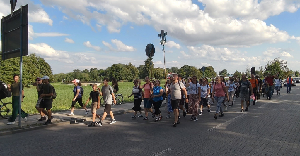 Przybycie pielgrzymów do Radzynia