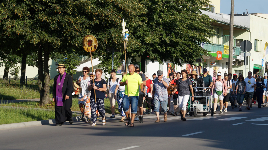 Wyjście pielgrzymów z Radzynia