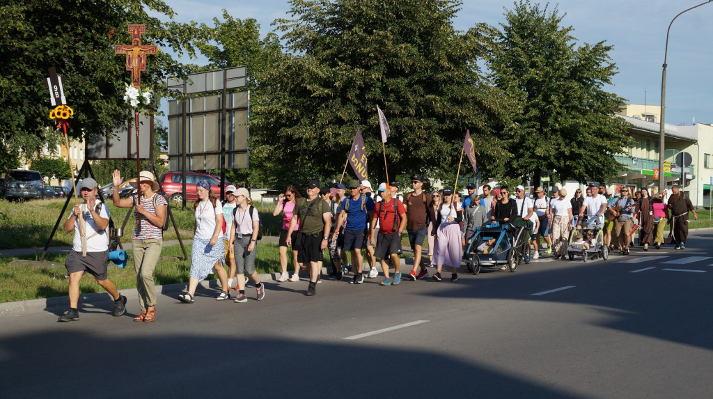 Wyjście pielgrzymów z Radzynia