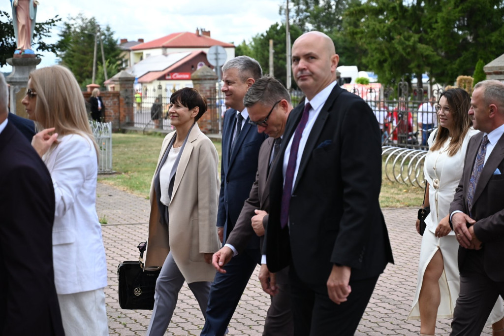 Dożynki gminno-parafialne w Ulanie-Majoracie