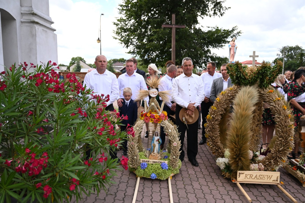 Dożynki gminno-parafialne w Ulanie-Majoracie