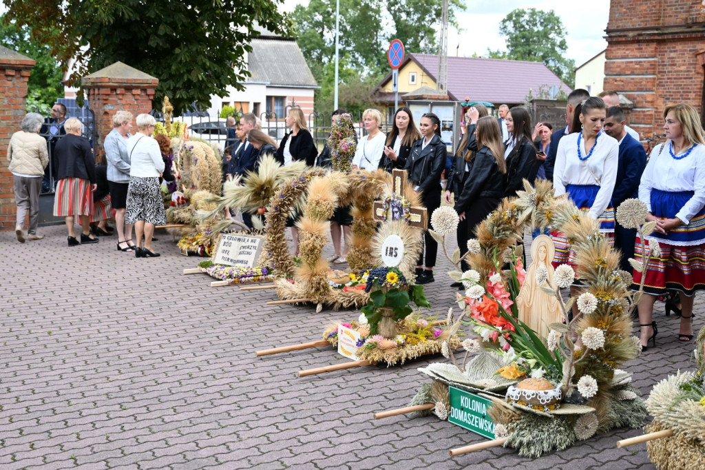 Dożynki gminno-parafialne w Ulanie-Majoracie