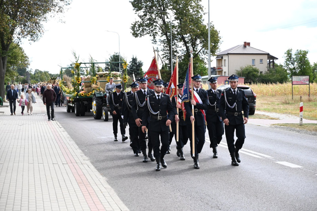 Dożynki gminno-parafialne w Ulanie-Majoracie
