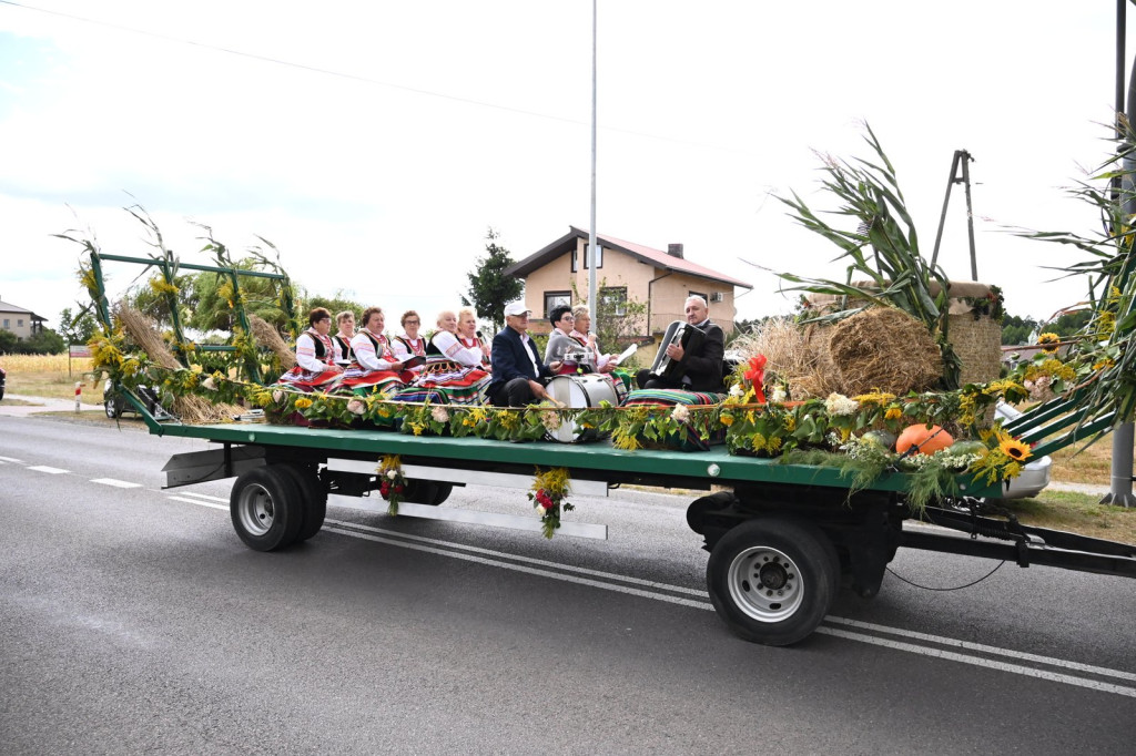 Dożynki gminno-parafialne w Ulanie-Majoracie