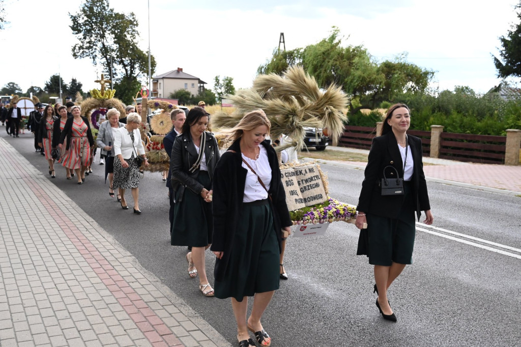 Dożynki gminno-parafialne w Ulanie-Majoracie