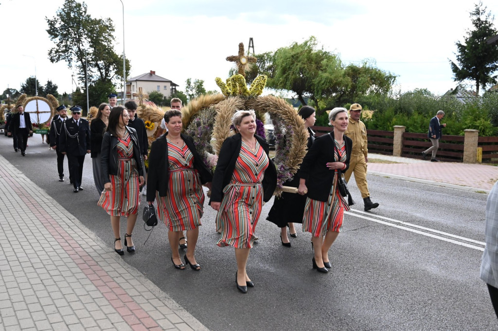 Dożynki gminno-parafialne w Ulanie-Majoracie