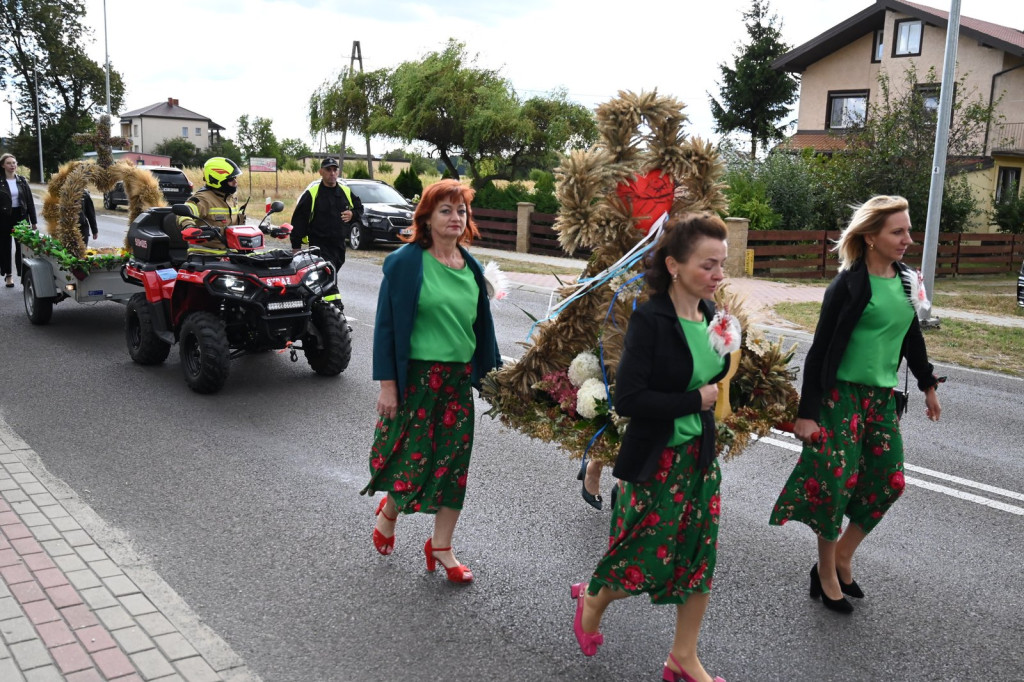 Dożynki gminno-parafialne w Ulanie-Majoracie