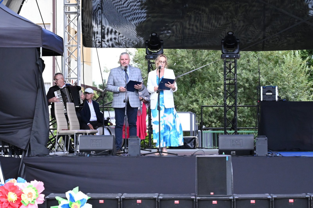 Dożynki gminno-parafialne w Ulanie-Majoracie