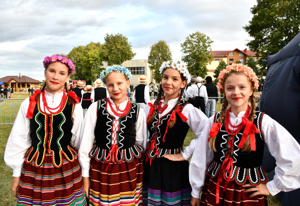 Dożynki gminno-parafialne w Ulanie-Majoracie