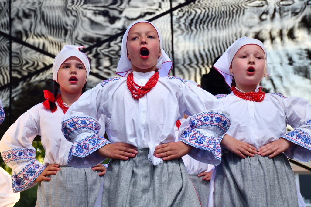 Dożynki gminno-parafialne w Ulanie-Majoracie