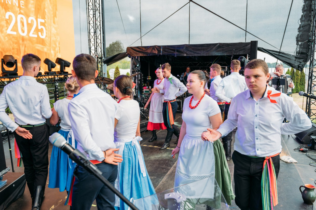 Dożynki Powiatowo-Gminne w Kąkolewnicy