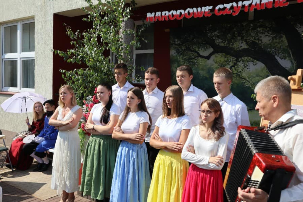 Narodowe Czytanie 2025 w ZSR w Woli Osowińskiej