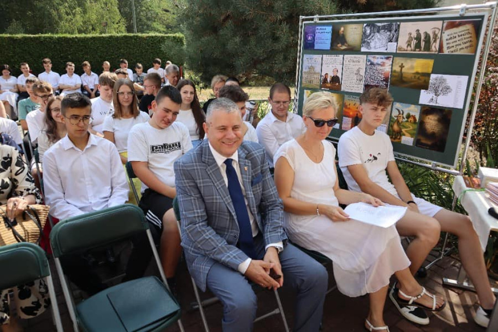 Narodowe Czytanie 2025 w ZSR w Woli Osowińskiej