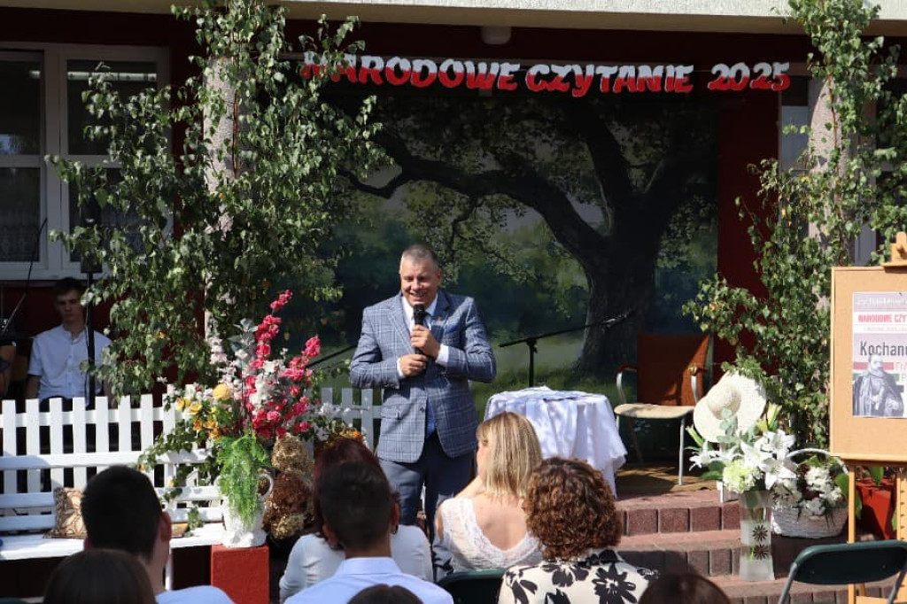 Narodowe Czytanie 2025 w ZSR w Woli Osowińskiej