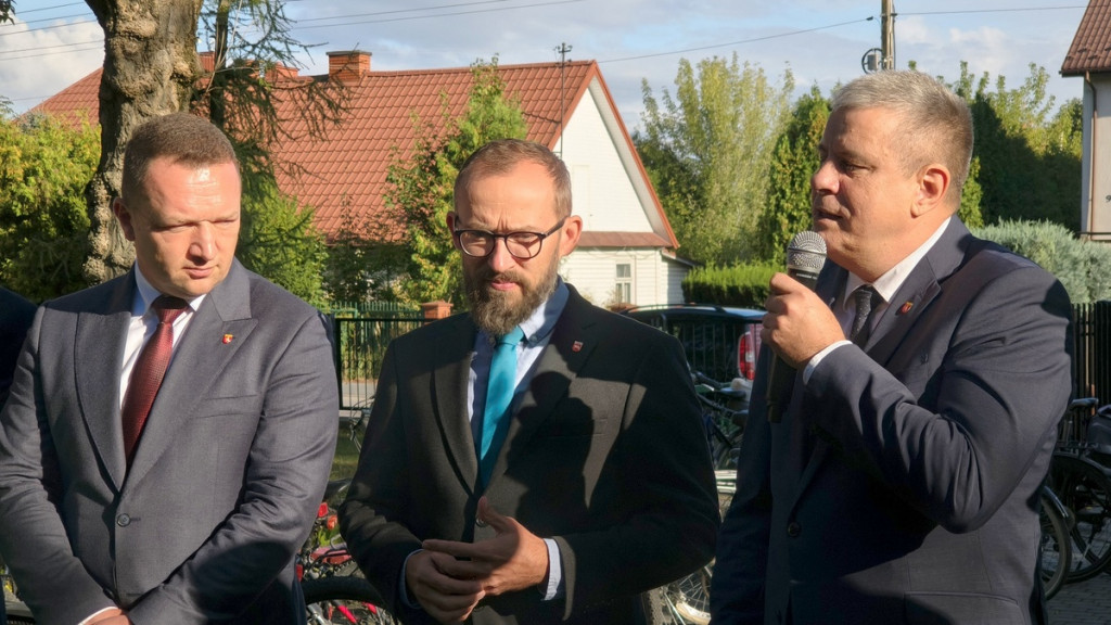 Rajd rowerowy szlakiem miejsc pamięci w powiecie