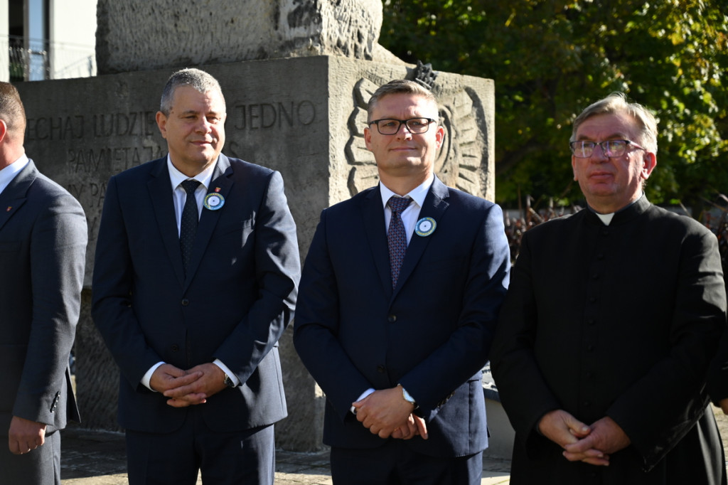 Rajd rowerowy szlakiem miejsc pamięci w powiecie