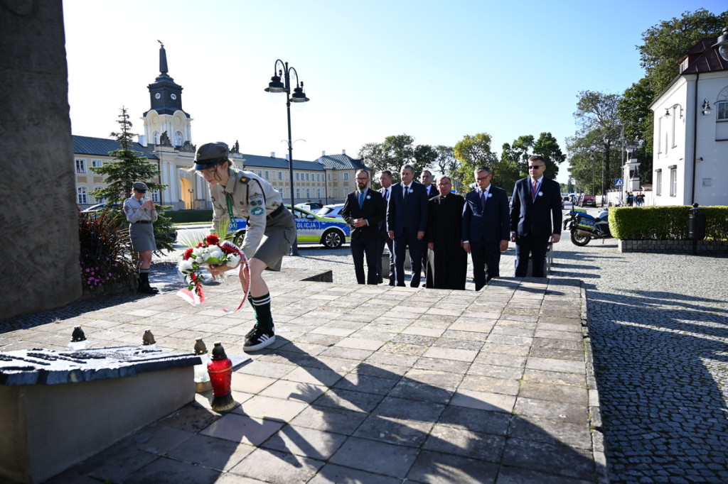 Rajd rowerowy szlakiem miejsc pamięci w powiecie