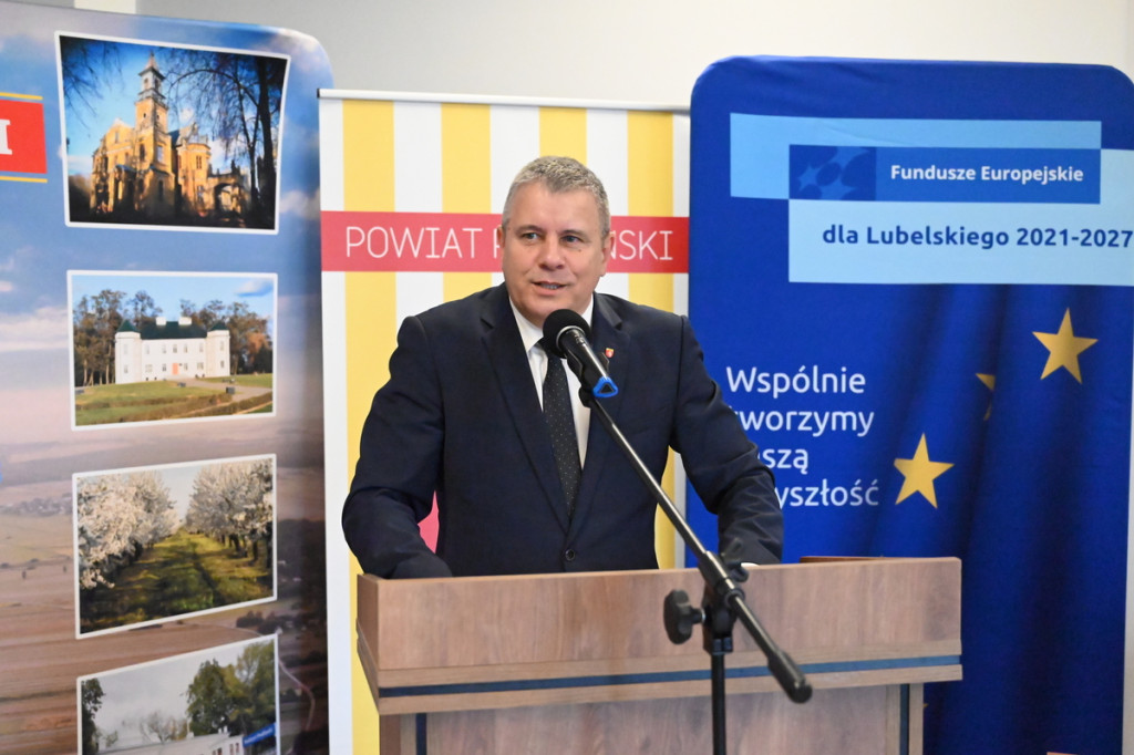 Podpisanie w Radzyniu umowy w/s azbestu