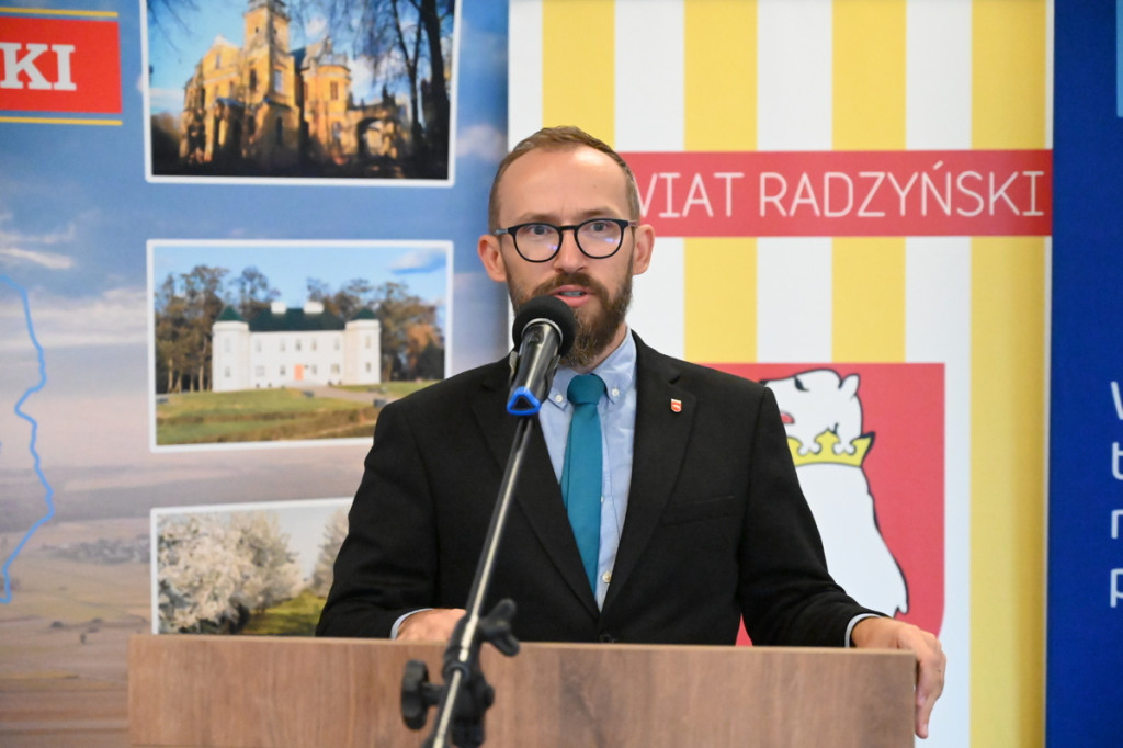 Podpisanie w Radzyniu umowy w/s azbestu