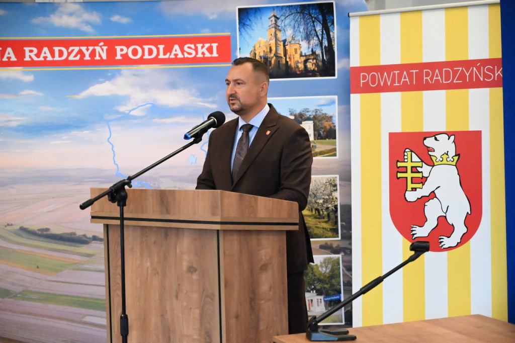 Podpisanie w Radzyniu umowy w/s azbestu