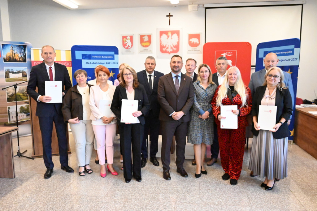 Podpisanie w Radzyniu umowy w/s azbestu