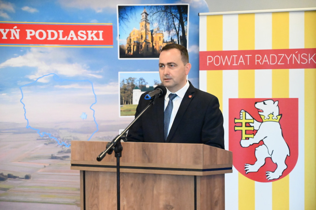 Podpisanie w Radzyniu umowy w/s azbestu