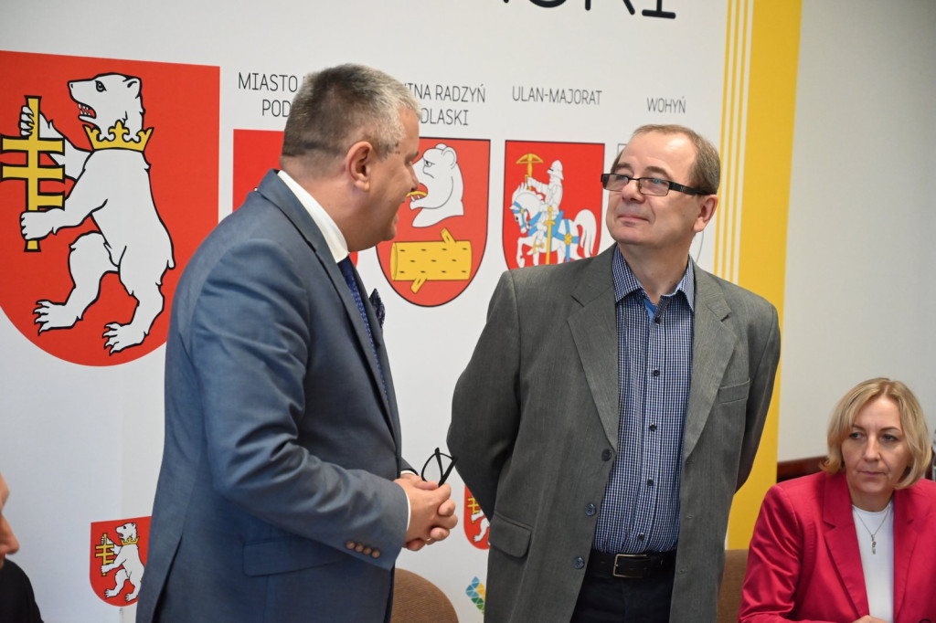 Podpisanie umowy w/s cyfryzacji geodezji