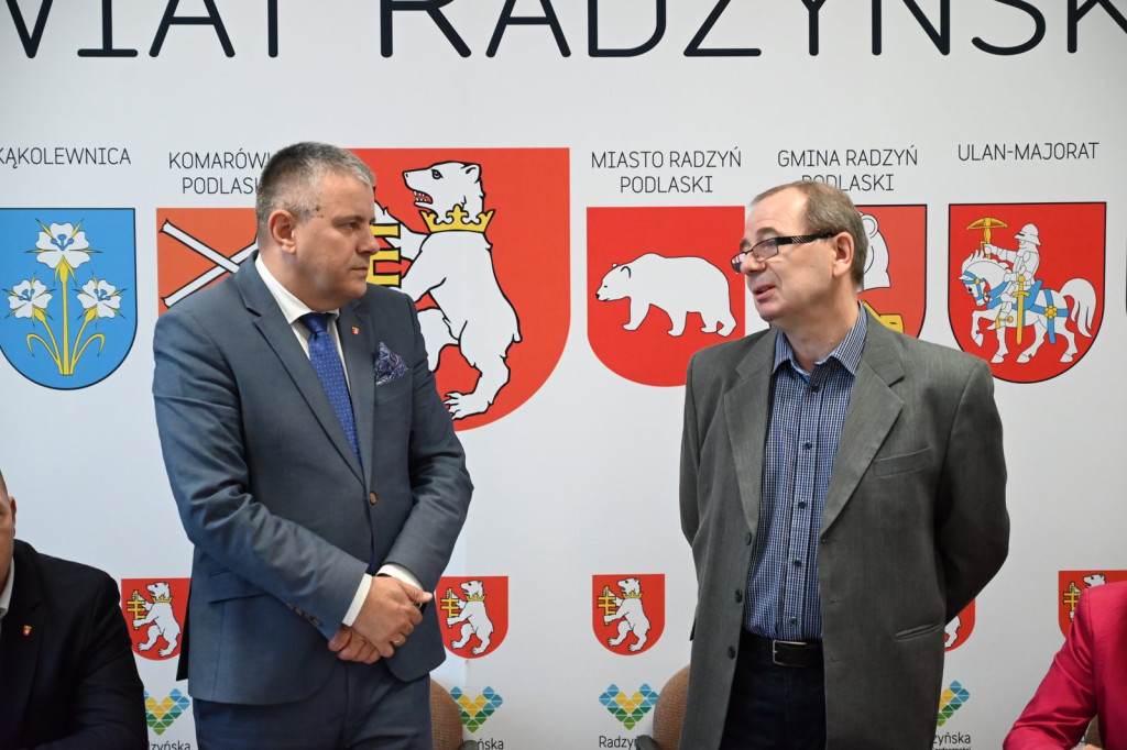 Podpisanie umowy w/s cyfryzacji geodezji