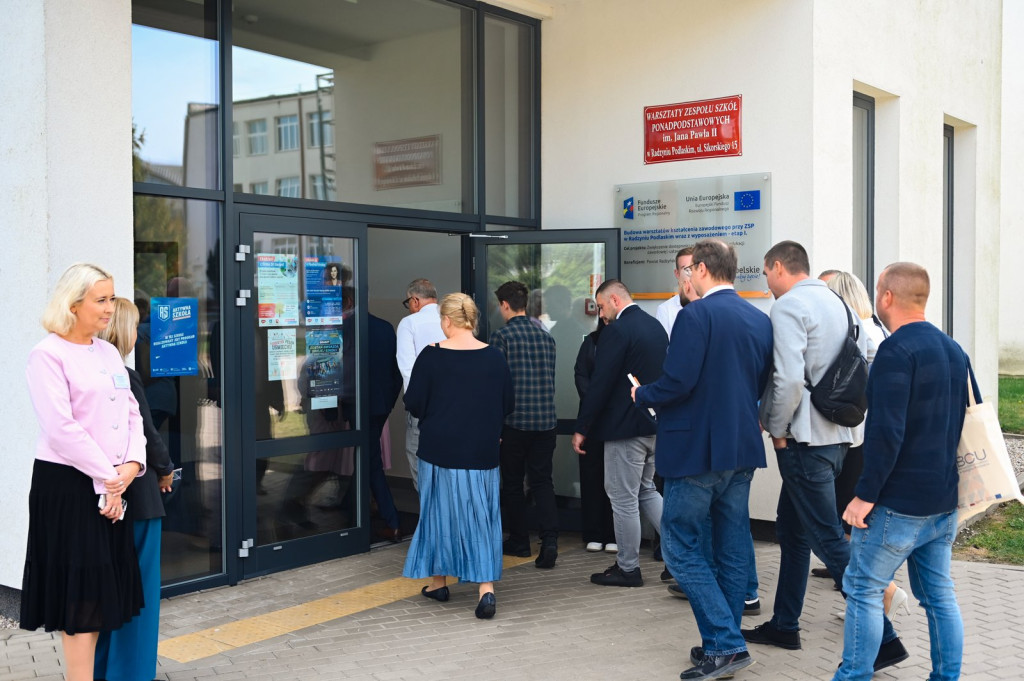 Konferencja nt. edukacji w branży elektrycznej