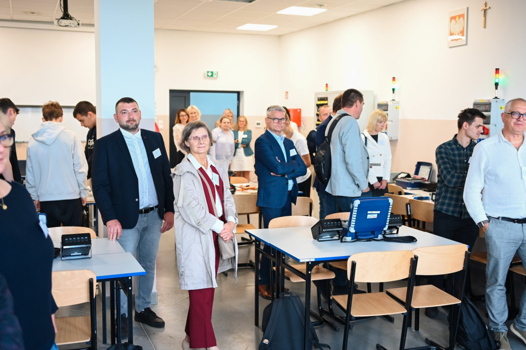 Konferencja nt. edukacji w branży elektrycznej