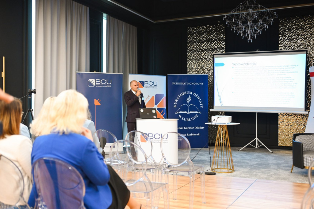 Konferencja nt. edukacji w branży elektrycznej