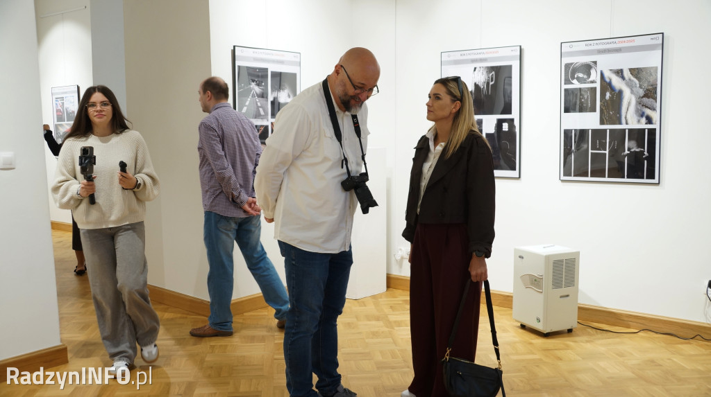 Wystawa zdjęć >>ROK z fotografią<<