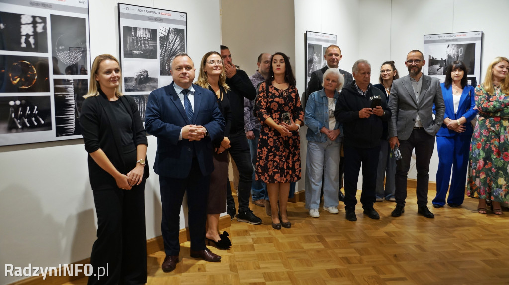 Wystawa zdjęć >>ROK z fotografią<<