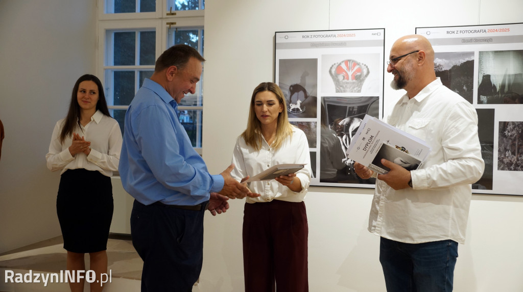 Wystawa zdjęć >>ROK z fotografią<<