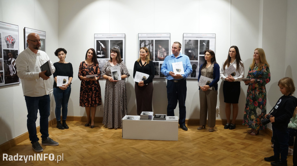 Wystawa zdjęć >>ROK z fotografią<<