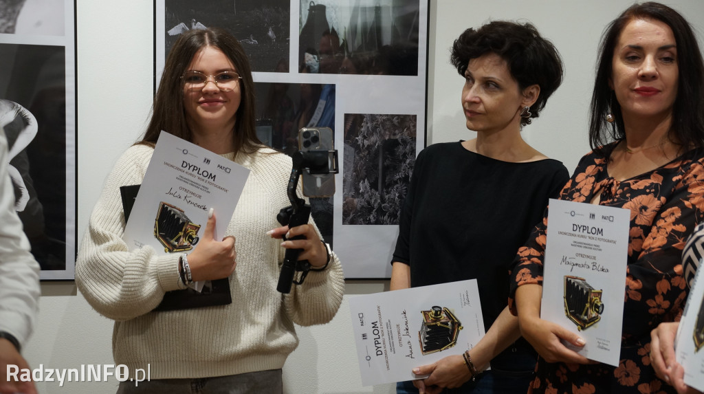 Wystawa zdjęć >>ROK z fotografią<<