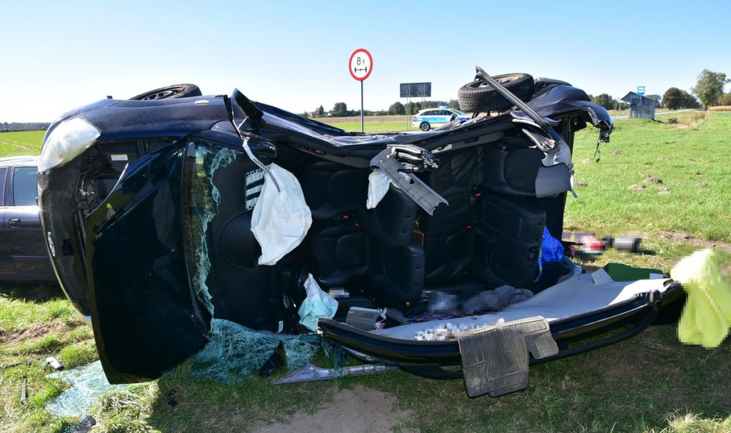 Wypadek na drodze krajowej w Bezwoli