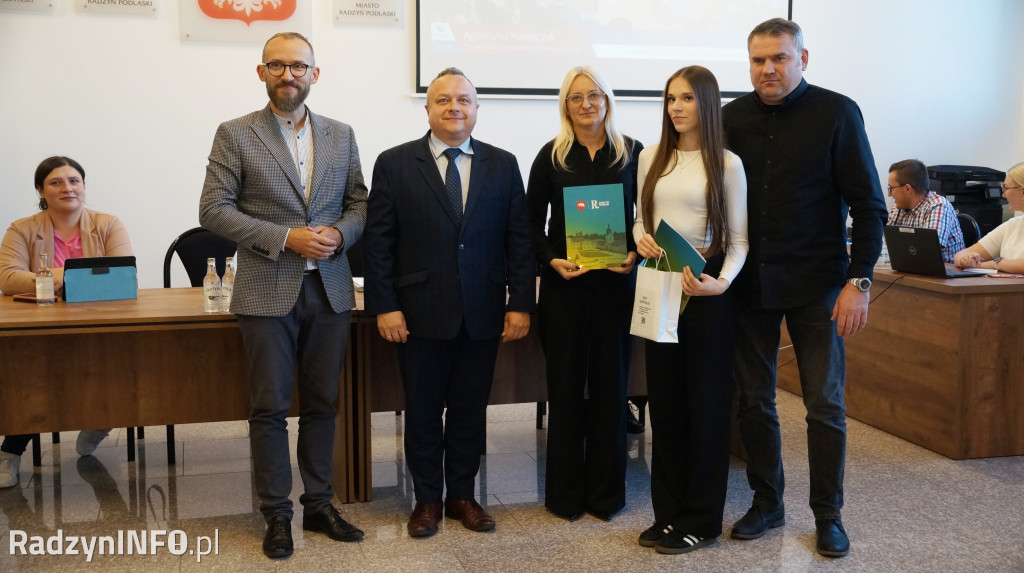 Wyróżnienia dla uczniów na sesji Rady Miasta