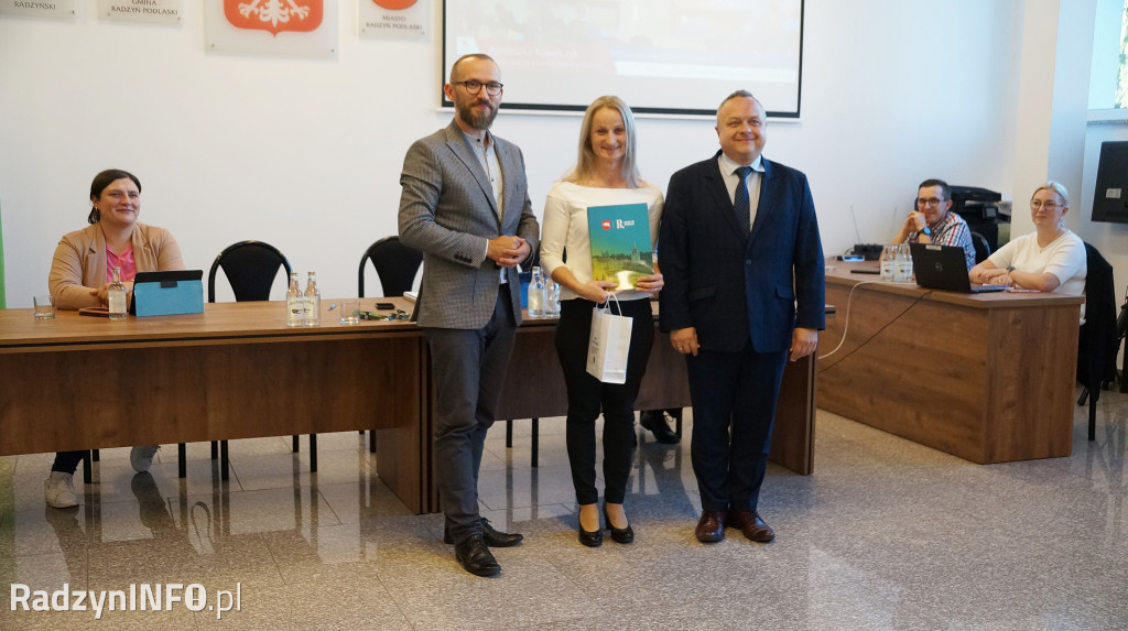 Wyróżnienia dla uczniów na sesji Rady Miasta