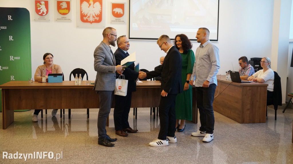 Wyróżnienia dla uczniów na sesji Rady Miasta