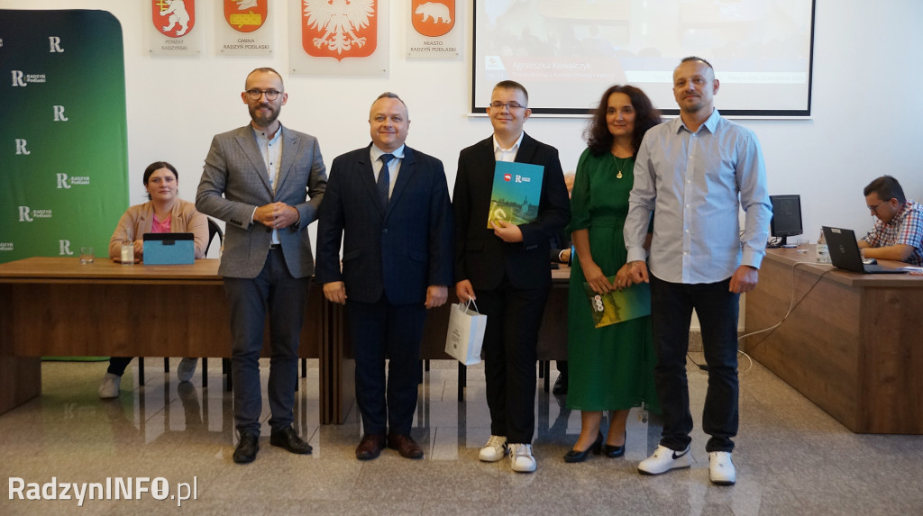 Wyróżnienia dla uczniów na sesji Rady Miasta