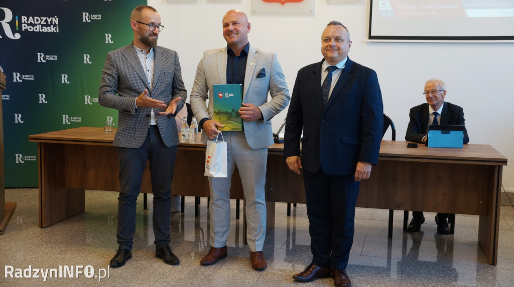 Wyróżnienia dla sportowców i trenerów na sesji RM