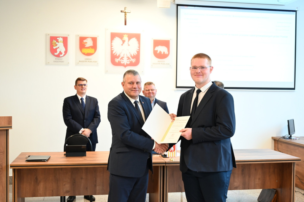 Przyznanie stypendiów uczniom z powiatu