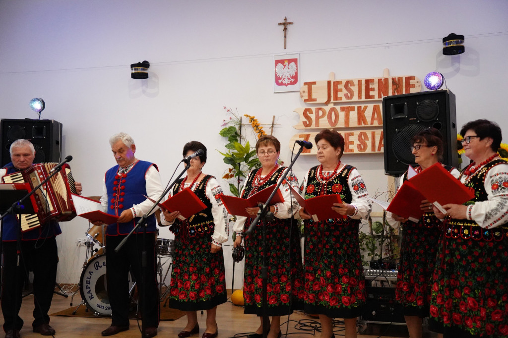 I Jesienne Spotkanie z Biesiadą w Derewicznej