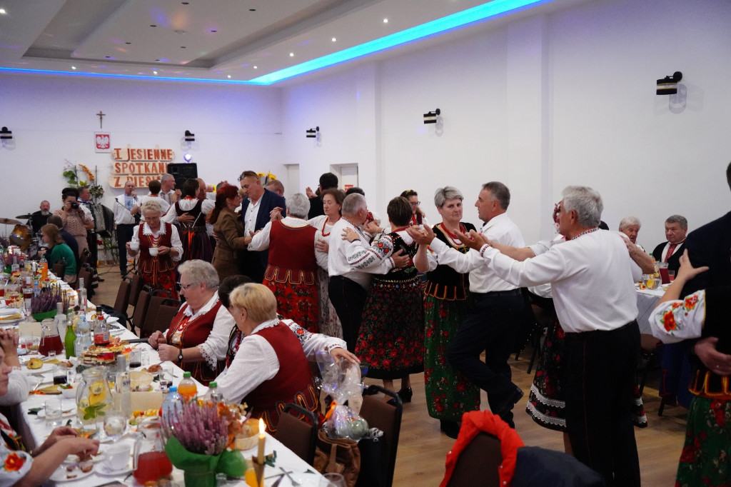 I Jesienne Spotkanie z Biesiadą w Derewicznej